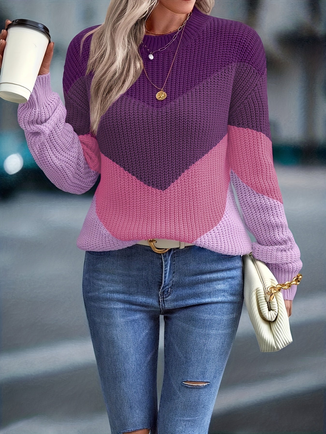 Chic stickad rundhalsad figursydd tröja för kvinnor