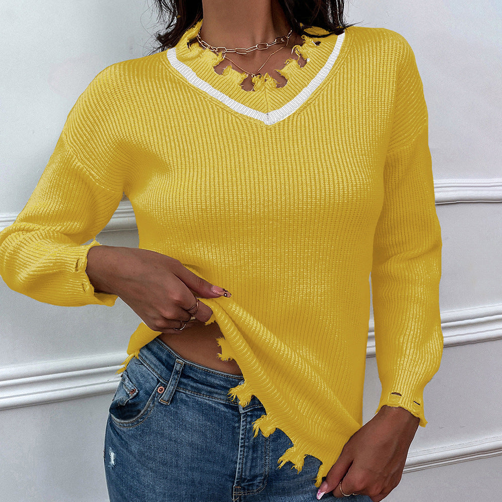Snygg v-ringad tröja med trasiga detaljer för kvinnor