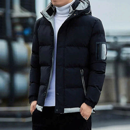 Avslappnad tjock vadderad varm jacka med huva för män
