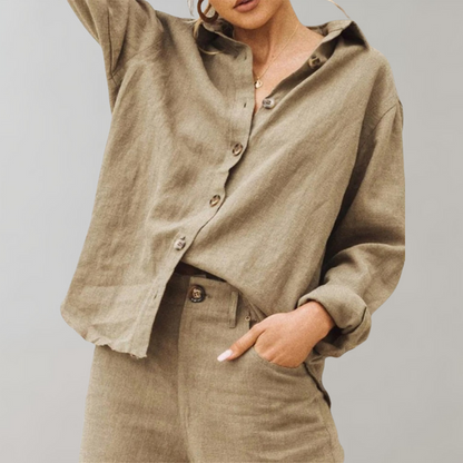 Trendig knappblus för kvinnor