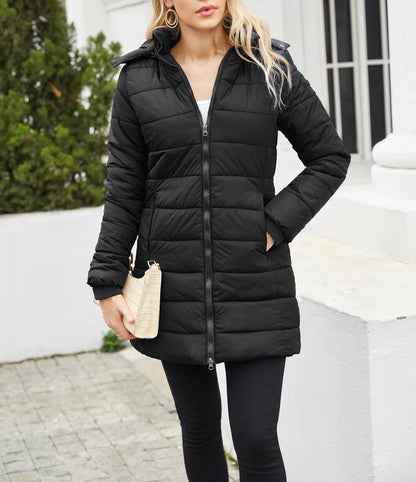 Varm vadderad vinterjacka med huva för kvinnor