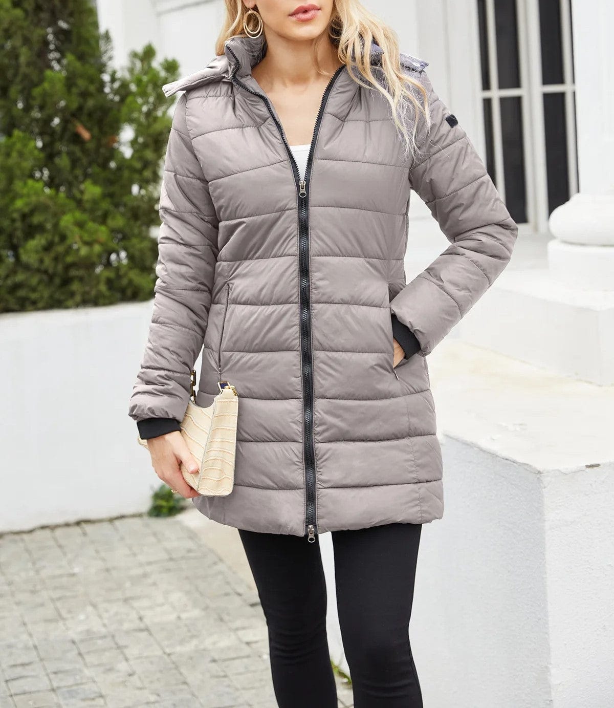 Varm vadderad vinterjacka med huva för kvinnor