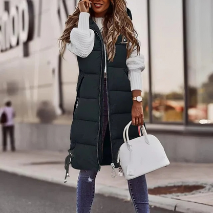 Vadderad vinterväst med huva för kvinnor